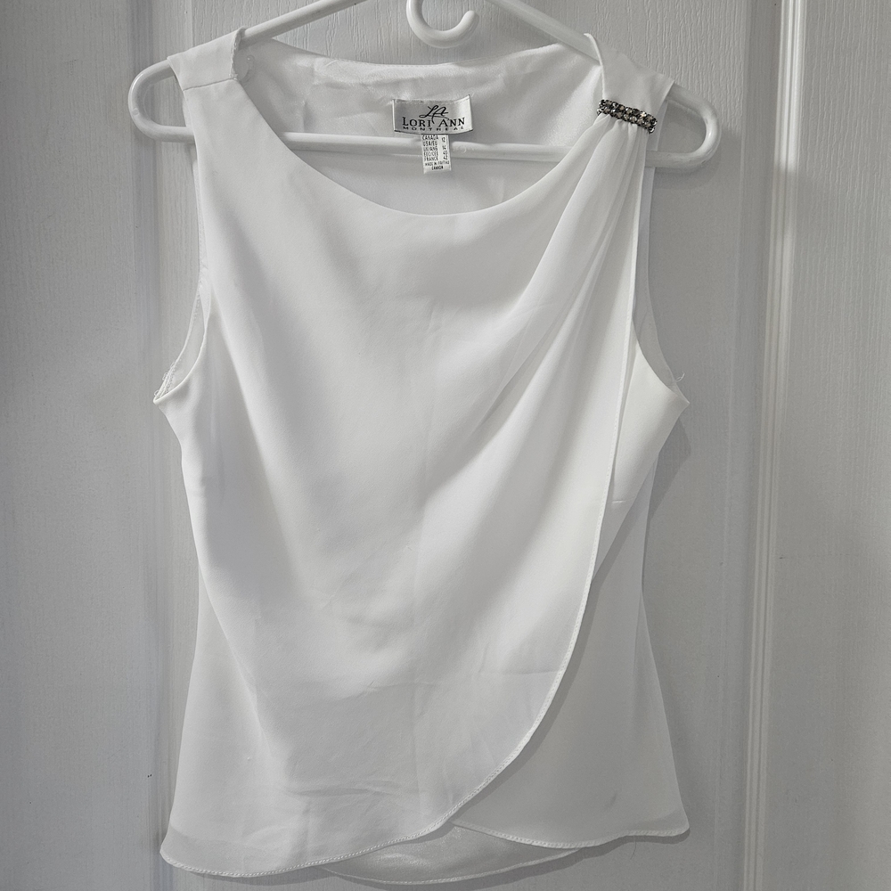 Women's White Sleeveless Top
